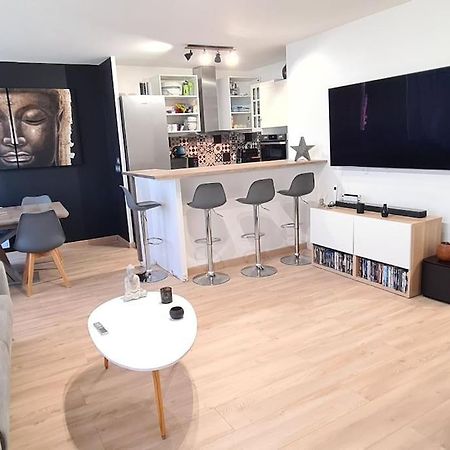 Charmant Logement Avec Jacuzzi Mantes-la-Jolie Eksteriør bilde